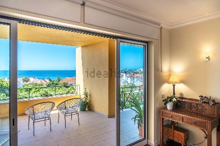 Apartamento T3 à venda na Rua do Monte Leite