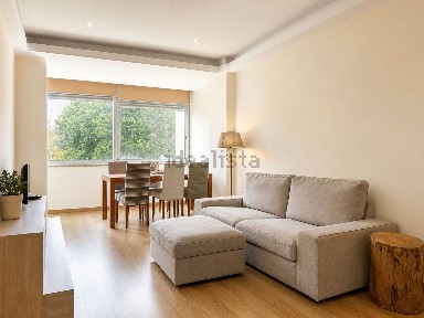 Apartamento T2 à venda na Rua das Pedralvas