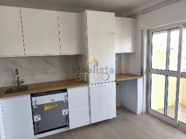 Apartamento T3 à venda na Casal de São Brás - Vila Chã