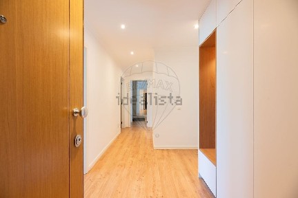 Apartamento T2 à venda na Rua Sá de Figueiredo