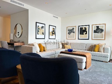 Apartamento T2 à venda na Praça Príncipe Perfeito, 1