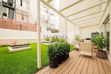 Apartamento T3 à venda na Rua Visconde de Santarém s/n