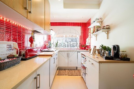 Apartamento T2 à venda na Rua Montepio Geral