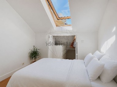 Apartamento T1 à venda na Rua Correia Teles