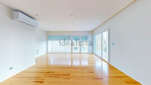 Apartamento T4 à venda em São Pedro do Estoril
