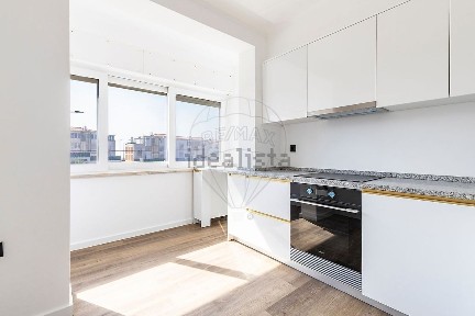 Apartamento T2 à venda na Rua General Humberto Delgado