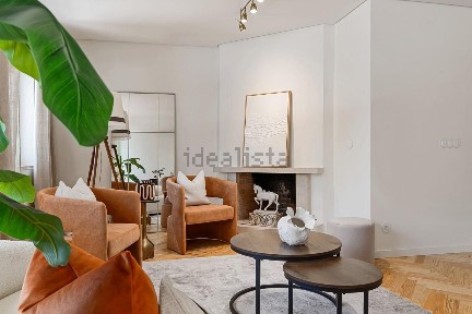 Apartamento T2 à venda na Rua dos Pinheiros