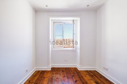 Apartamento T1 à venda na Rua da Rosa, 281