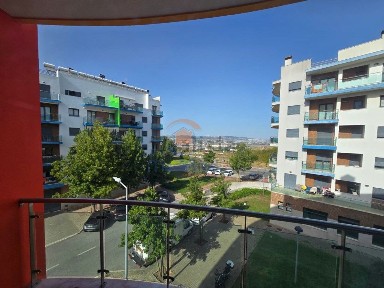 Apartamento T2 à venda na Rua Alfredo Marceneiro
