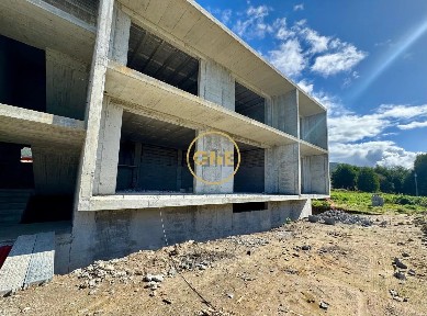 Apartamento T2 à venda em Acesso a Estrada Nacional