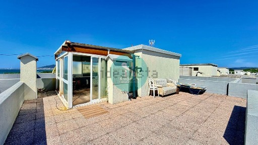 Apartamento T2 à venda na Praça do Sol