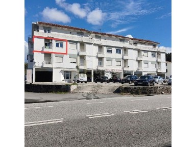 Apartamento T2 à venda na Rua da Parede Alta