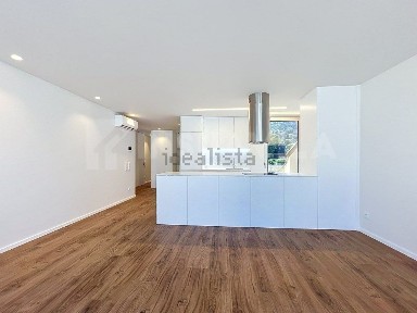 Apartamento T1 à venda na Rua do Pombal