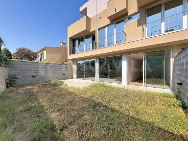 Apartamento T2 à venda na Rua do Pombal, 81
