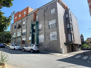 Apartamento T4 à venda na Avenida Fernão de Magalhães