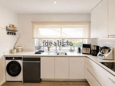 Apartamento T3 à venda na Rua do Senhor do Socorro, 22