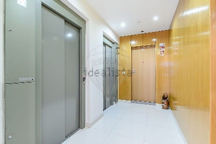 Apartamento T5 à venda na Rua Padre Cruz, 24