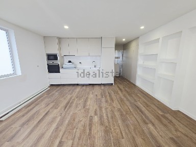 Apartamento T1 à venda na Rua Professor Machado Vilela