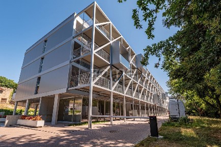 Apartamento T1 à venda na Rua 24 de Junho, 211