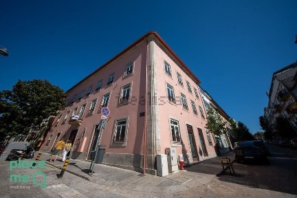 Apartamento T1 à venda na Rua Dom Afonso Henriques, 16