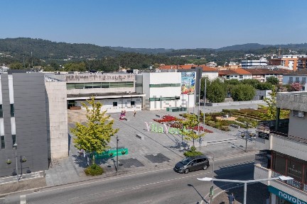 Apartamento T3 à venda na Avenida Abade de Priscos