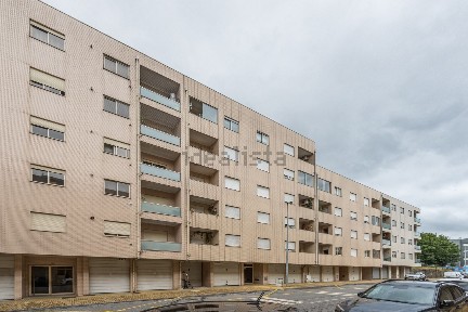 Apartamento T3 à venda na Rua Padre Manuel Guimarães, 105