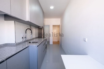 Apartamento T2 à venda na Praceta Padre Sena de Freitas, 160