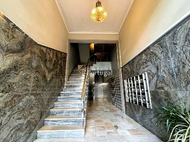 Apartamento T6 à venda na Avenida da Liberdade, 438