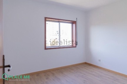 Apartamento T1 à venda na Rua Bernardo Sequeira