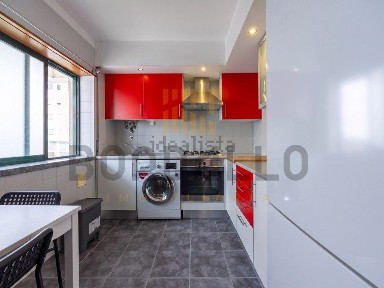 Apartamento T2 à venda na Rua Arnaldo Fortes