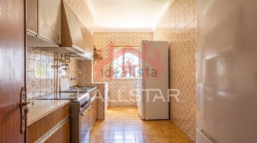 Apartamento T2 à venda na Rua Francisco Pereira da Silva, 6