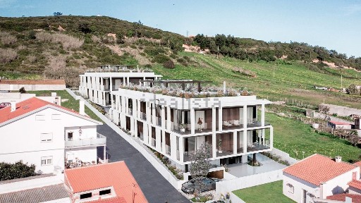 Apartamento T1 à venda na Rua das Ginjeiras, 23