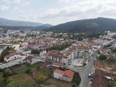 Espaço comercial à venda na Rua Dom Afonso Henriques, 3