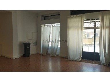 Arrendamento de espaço comercial na Rua Dom João V