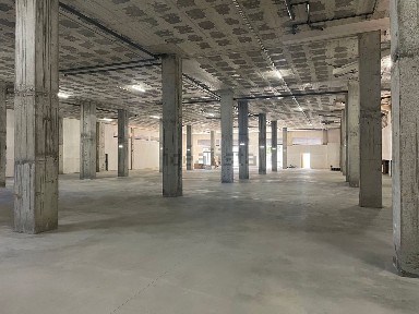 Arrendamento de espaço comercial na Rua Orlando Gonçalves, 8