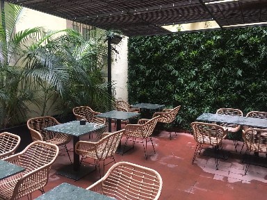 Arrendamento de espaço comercial na Rua Serpa Pinto, 15