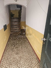 Arrendamento de moradia em banda na Rua dos Mercadores, 35