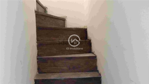 Arrendamento de duplex na Rua de Arronches Junqueiro