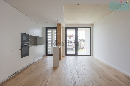 Arrendamento de apartamento T2 na Rua Engeiro Paulo benjamim cabral, 10
