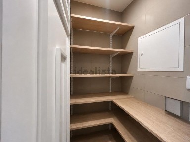 Arrendamento de apartamento T4 no Bairro do Liceu - 5 Bicas
