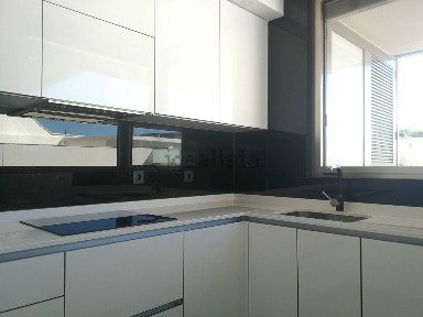 Arrendamento de apartamento T2 na Rua Doutor Marques da Costa, 663