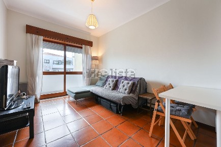 Apartamento T1 à venda na Rua Cidade de Luanda, 30