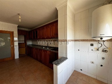 Apartamento T2 à venda em Parada de Todeia