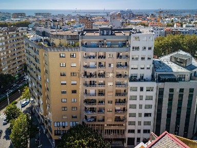 Apartamento T2 à venda na Avenida Dom Afonso Henriques, 930