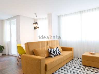 Apartamento T1 à venda em Aliados - Clérigos - Carlos Alberto