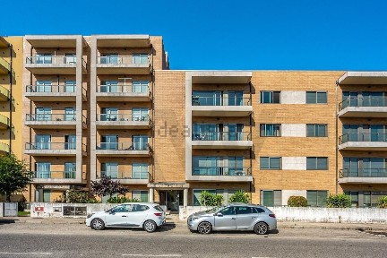 Apartamento T2 à venda na Rua Eduardo Joaquim Reis Figueira, 565