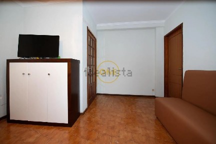 Apartamento T2 à venda na Rua Flávio Gonçalves