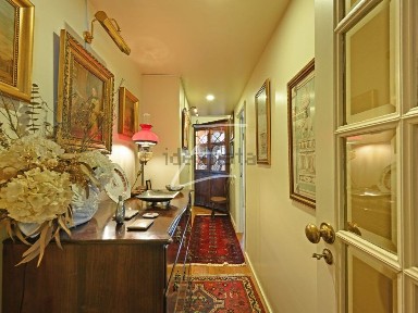 Apartamento T5 à venda na Rua Afonso Cordeiro, 845
