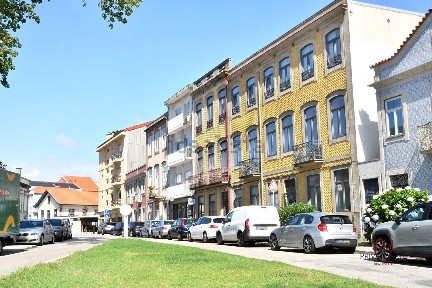 Apartamento T2 à venda na Rua Monsenhor Manuel Marinho, 46