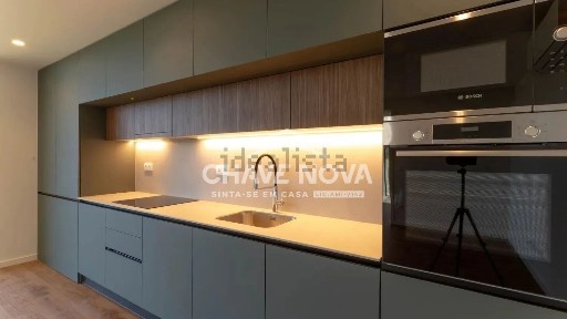 Apartamento T2 à venda na Avenida dos Descobrimentos s/n